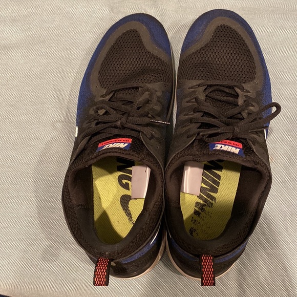 Nike Free Run Distance 2. Size 12. Black and Blue. Very comfortable - Picture 3 of 4
